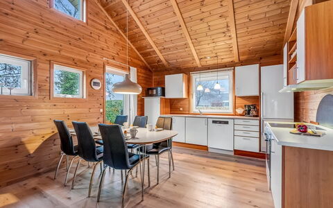 Gretje - 650M to the Fjord: Træ, Loft, Hjem, Sommerhus, Bjælkehytte, Hårdttræ, Bejdse, Køkken, Planke, Loft