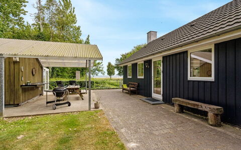 Ødger - 150M to the Fjord: Boligområde, Tag, Forstad, Indkørsel, Estate, Skorsten