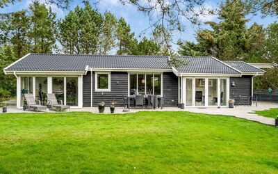 Ulli - 1.6Km from the Sea