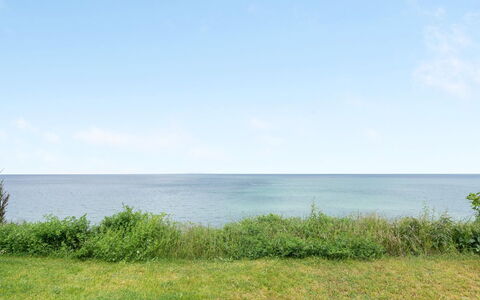 Orwik - 30M from the Sea: Møbel, Indretning, Gulvbelægning, Træ, Etage, Loft, Trægulve, Stol, Bord, Belysning