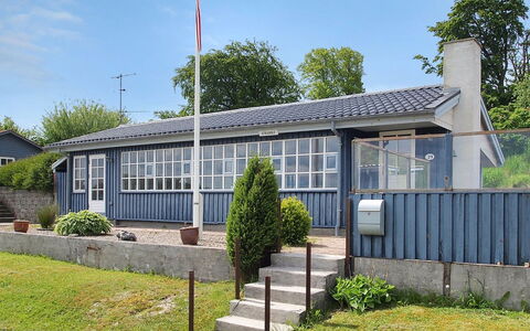 Udder - 50M to the Fjord: Træ, Tag, Hjem, Hus, Arkitektur, Sidespor, Land Lot, Sommerhus, Skur, Garden Bygninger