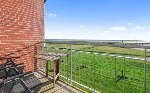 Antomine - 100M from the Sea: Træ, Have, Backyard, Land Lot, Hjem, Tag, Skygge, Dæk, Hårdttræ, Gård