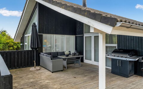 Asel - 4Km from the Sea: Blå, Busk, Sommerhus, Bunddække, Have, Estate, Skygge, Landscaping, Stuehus, Eco Hotel