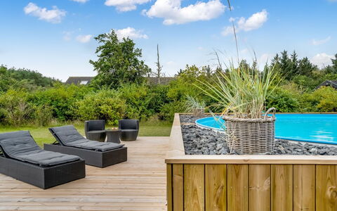 Asel - 4Km from the Sea: Blå, Busk, Sommerhus, Bunddække, Have, Estate, Skygge, Landscaping, Stuehus, Eco Hotel