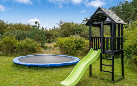 Asel - 4Km from the Sea: Blå, Busk, Sommerhus, Bunddække, Have, Estate, Skygge, Landscaping, Stuehus, Eco Hotel