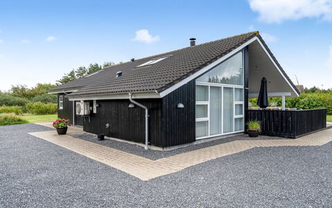 Asel - 4Km from the Sea: Blå, Busk, Sommerhus, Bunddække, Have, Estate, Skygge, Landscaping, Stuehus, Eco Hotel
