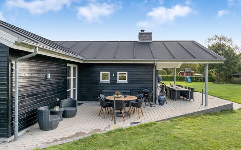 Geri - 700M from the Sea: Tag, Hus, Hjem, Sommerhus, Dør, Sidespor, Dæk, Veranda, Planke, Hårdttræ