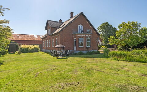 Dvonta - 170M from the Sea: Hus, Hjem, Tag, Sommerhus, Estate, Landscaping, Garden Bygninger, Sidespor, Stuehus