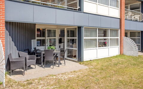 Milly - 100M from the Sea: Møbel, Indretning, Gulvbelægning, Træ, Etage, Loft, Trægulve, Stol, Bord, Belysning