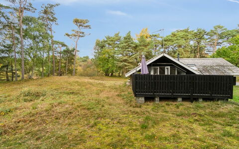 Menke - 150M from the Sea: Hus, Hjem, Tag, Sommerhus, Estate, Landscaping, Garden Bygninger, Sidespor, Stuehus