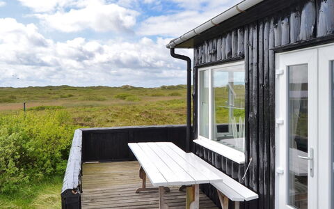 Sohvi - 450M from the Sea: Hårdttræ, Planke