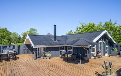 Bryti - 500M from the Sea: Tækning, Sommerhus, Hus, Tag, Hjem, Stuehus, Hytte, Estate, Landsby