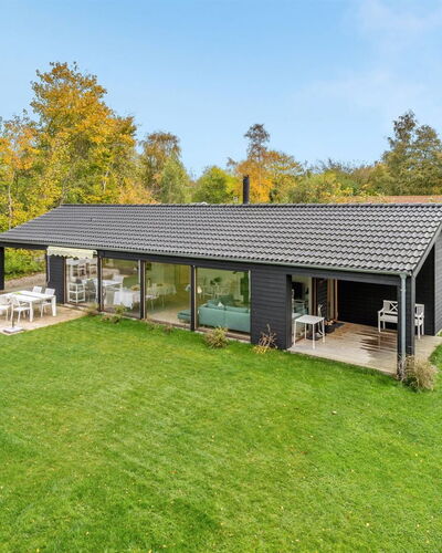 Aino - 1Km from the Sea