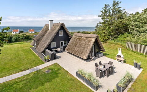 Aranja - 300M to the Fjord: Hus, Tag, Hjem, Sommerhus, Busk, Bunddække, Estate, Stuehus, Sidespor, Garden Bygninger