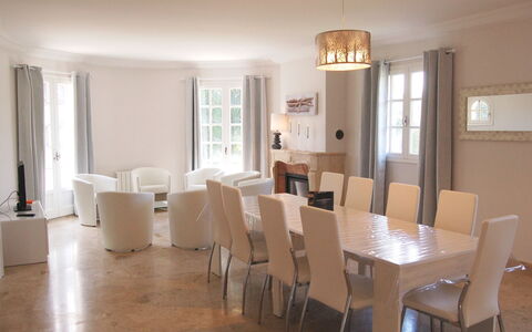 La Villa: Vand, Sky, Himmel, Båd, Vandfartøjer, Køretøj, Plante, Træ, Krop Af Vand, Sø