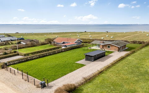 Kirsa - 200M to the Fjord: Tag, Hus, Land Lot, Hjem, Sommerhus, Estate, Garden Bygninger, Skygge, Bjælkehytte, Landscaping