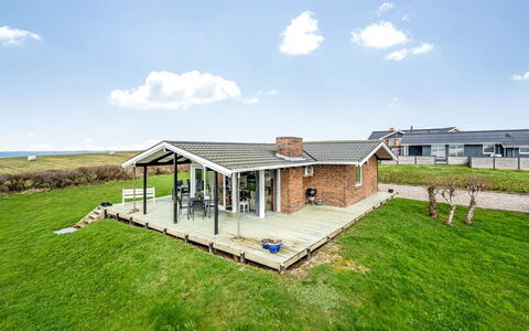 Kirsa - 200M to the Fjord: Tag, Hus, Land Lot, Hjem, Sommerhus, Estate, Garden Bygninger, Skygge, Bjælkehytte, Landscaping
