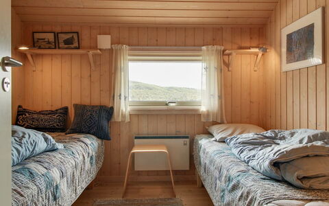 Eunike - 220M from the Sea: Soveværelse, Træ, Seng, Indretning, Etage, Sengetøj, Sengetøj, Gulvbelægning, Bed Frame, Loft