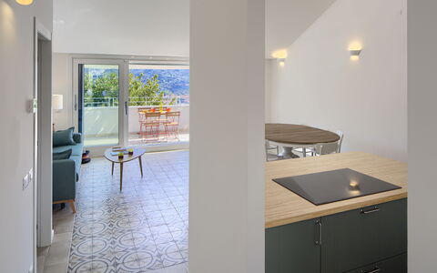 Casa Grande Mare - Levanto: Møbel, Cabinetry, Ejendom, Bygning, Træ, Bord, Køkken, Indretning, Countertop, Gulvbelægning