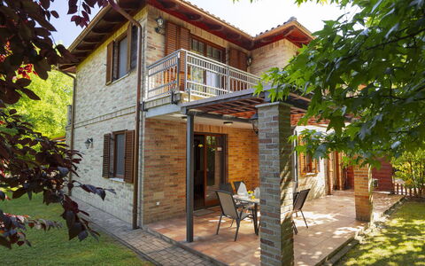 Toscana: Træ, Hus, Hjem, Boligområde, Dør, Sommerhus, Mursten, Veranda, Altan, Estate