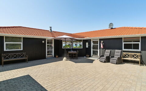 Garbine - 400M from the Sea: Hus, Hjem, Boligområde, Tag, Sommerhus, Land Lot, Estate, Gård, Have, Sidespor