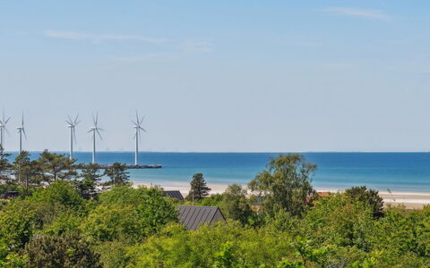 Garbine - 400M from the Sea: Blå, Busk, Sommerhus, Bunddække, Have, Estate, Skygge, Landscaping, Stuehus, Eco Hotel