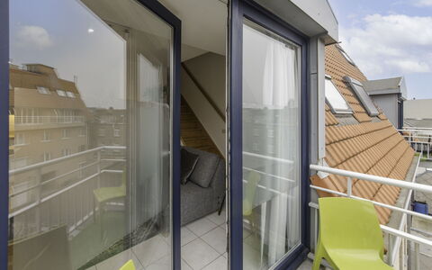 Ter Duinen with Parking: Ejendom, Vindue, Bygning, Skygge, Sky, Træ, Indretning, Ejerlejlighed, Etage