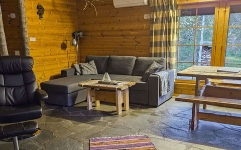 Harvana: Altan, Lejlighed, Skygge, Glas, Ejerlejlighed, Gelænder, Veranda, Dagslys, Dæk, Udendørs Møbler