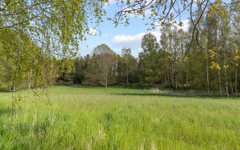 Till - 1.6Km from the Sea: Hjem, Sommerhus, Sidespor, Hårdttræ, Skygge, Planke, Design, Estate, Veranda, Dæk