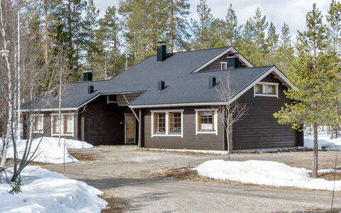 Susitupa 5: Sommerhus, Hus, Hjem, Garden Bygninger, Sidespor, Bjælkehytte, Stuehus, Estate, Skur, Gård