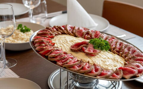 Montela Apartment-Hotel & Resort - Holid: Mad, Bordservice, Ingrediens, Tallerkner, Frugt, Serveware, Plade