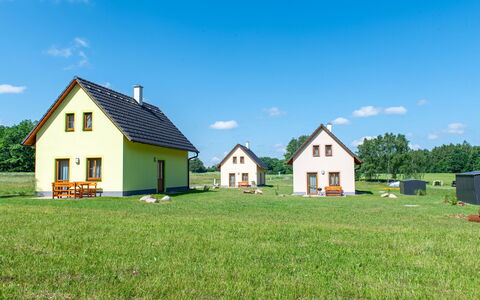 Agáta 2: Sky, Himmel, Bygning, Naturlige Landskab, Plante, Land Lot, Hus, Træ, Vindue, Sommerhus