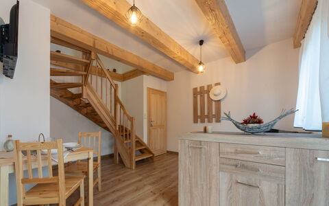 Bára 1: Møbel, Ejendom, Cabinetry, Træ, Bygning, Arkitektur, Indretning, Bord, Etage, Gulvbelægning
