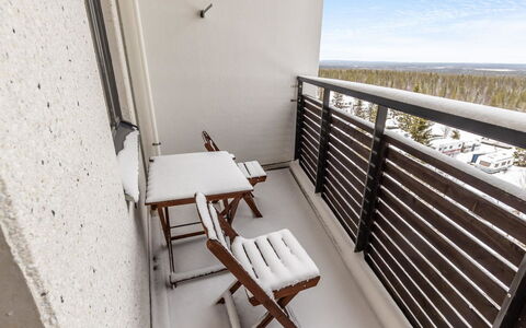 Nordic Chalet 9402: Svømmepøl, Udvej, Udendørs Møbler, Design, Skygge, Landscaping, Hotel, Water Feature, Eco Hotel