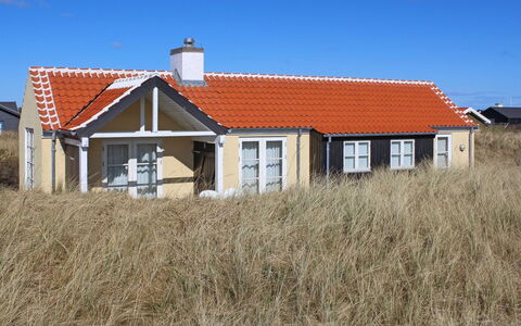 Nille - 100M from the Sea: Gulvbelægning, Indretning, Træ, Etage, Trappe, Loft, Bejdse, Trægulve, Hårdttræ, Gelænder
