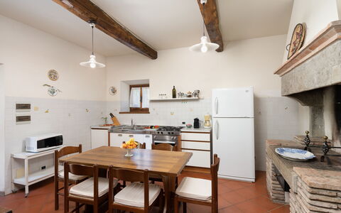 Il Mulino Di Vogognano - Subbiano, Private Pool, J: Bord, Møbel, Træ, Stol, Indretning, Køkken, Etage, Gulvbelægning, Billedramme, Hårdttræ