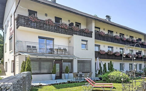 Velden am Wörthersee 37: Altan, Estate, Gård, Villa, Hotel, Gårdsplads, Stuehus, Veranda