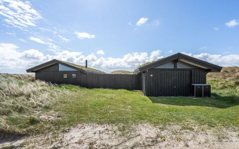 Ilmari - 190M from the Sea: Hus, Tag, Hjem, Sommerhus, Skur, Garden Bygninger, Sidespor, Gård, Bjælkehytte, Hytte
