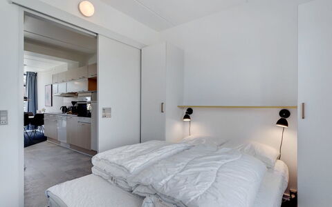 Marinus - 100M from the Sea: Indretning, Loft, Soveværelse, Møbel, Seng, Gulvbelægning, Etage, Værelse, Lejlighed, Bed Frame