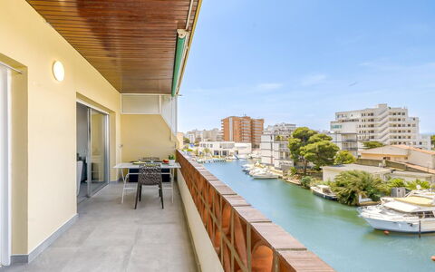 Puerto Simona: Himmel, Sky, Plante, Træ, Arkitektur, Land Lot, Skygge, Landskab, Ejendom, Landdistrikt