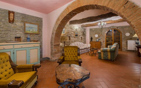 Borgo La Casina - Badia Agnano, Toscana: Ejendom, Bygning, Billedramme, Træ, Indretning, Gulvbelægning, Etage, Hus, Stue, Dekoration