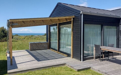 Merete - 900M from the Sea: Træ, Dæk, Planke, Dør, Sommerhus, Hårdttræ, Veranda, Boardwalk, Skygge, Sidespor