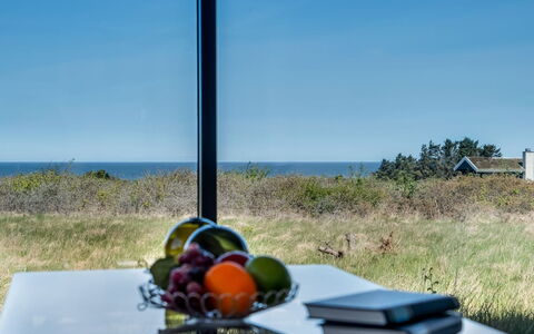 Merete - 900M from the Sea: Træ, Tag, Arkitektur, Hjem, Hus, Sommerhus, Sidespor, Hårdttræ, Hældning, Estate