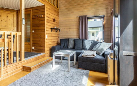 Kuusipirtti: Svømmepøl, Udvej, Udendørs Møbler, Design, Skygge, Landscaping, Hotel, Water Feature, Eco Hotel