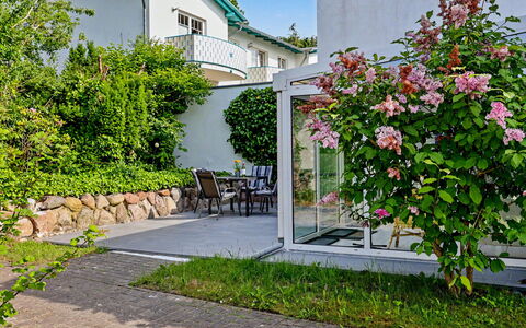 Usedomer Seekiste: Blomst, Grøn, Busk, Have, Lyserød, Forår, Gård, Landscaping, Skygge