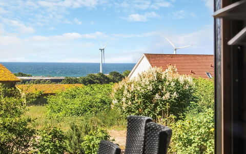 Liesel - 700M from the Sea: Himmel, Land Lot, Sollys, Landscaping, Lawn, Skygge, Eco Hotel, Gård, Altan, Villa