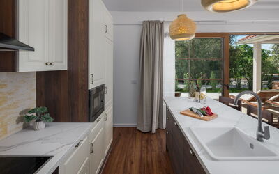 Feriebolig:&nbsp;Luxury Bay Villa with Private Hot Tub 313.2