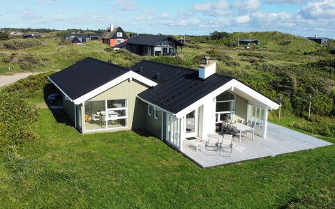 Walderik - 423M from the Sea: Tag, Hjem, Dør, Sommerhus, Skygge, Sidespor, Gård, Estate, Backyard