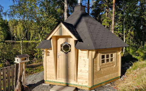 Metsäpirtti: Træ, Sommerhus, Hjem, Bjælkehytte, Tømmer, Sidespor, Hårdttræ, Naturmateriale, Garden Bygninger, Hytte
