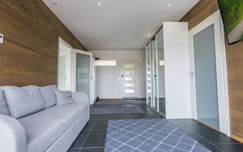 Villa Hirvas: Svømmepøl, Udvej, Udendørs Møbler, Design, Skygge, Landscaping, Hotel, Water Feature, Eco Hotel
